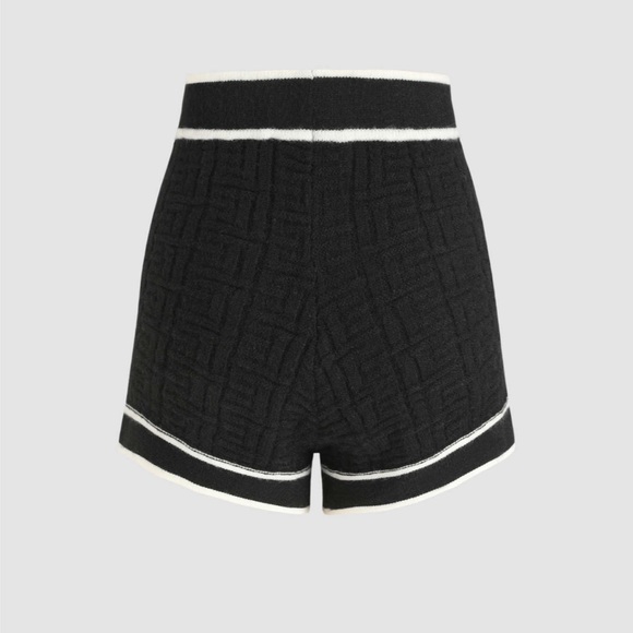NWT Cider Black Knit mid waisted pattern shorts with with buttons size M - Picture 2 of 11